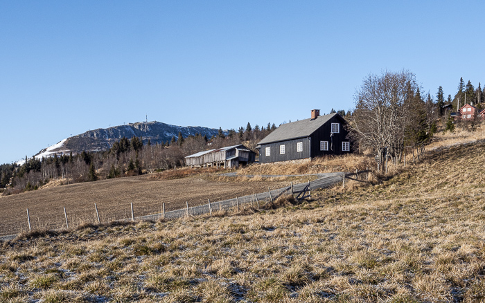 Slåseter med utsikt mot Skeikampen